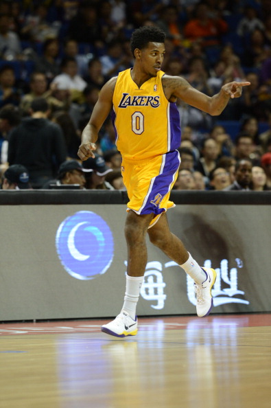 曾因冲撞裁 曾因冲撞裁